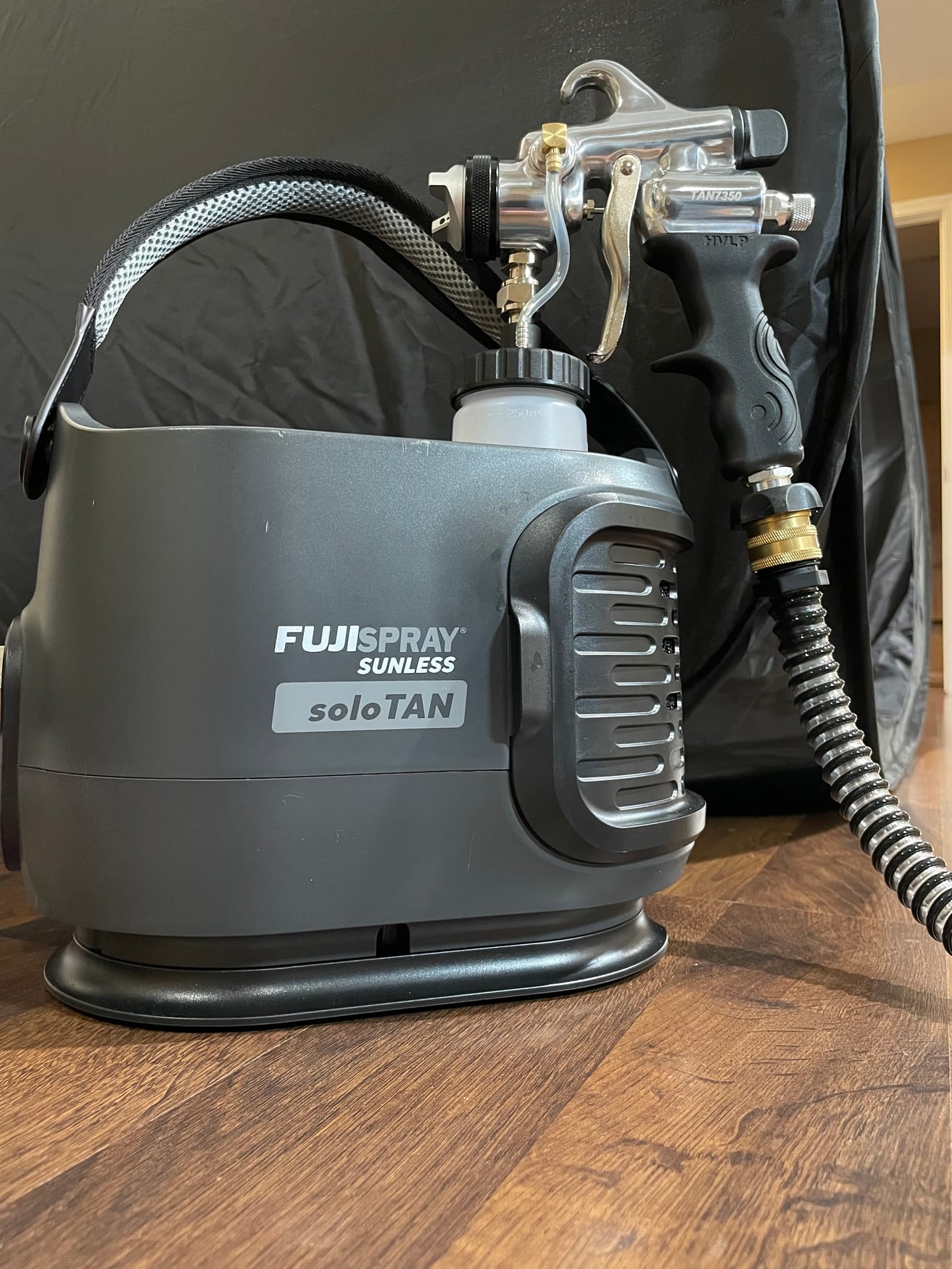 Professional FujiSpray mobile spray tanning equipment