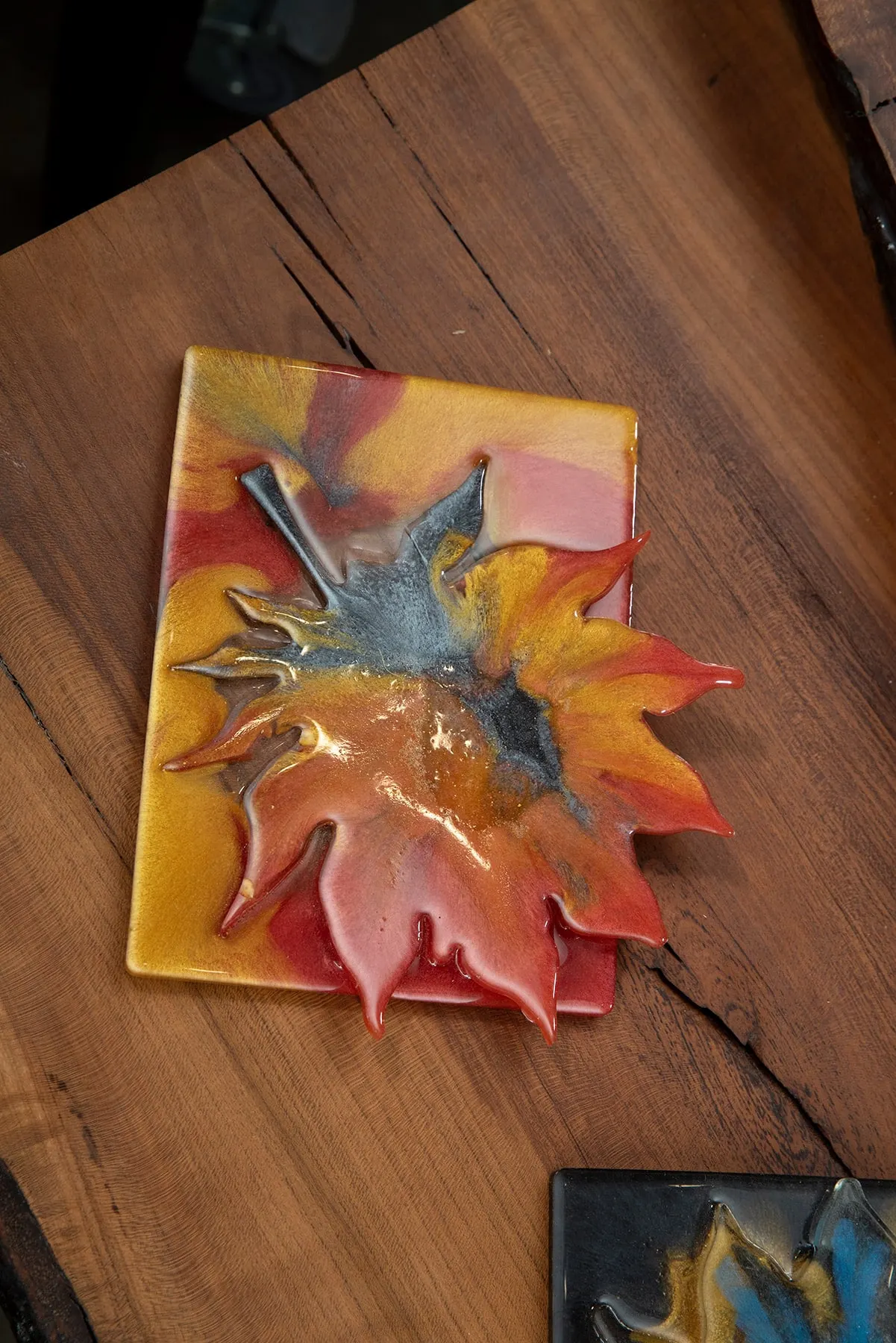 Epoxy and wood household accessories