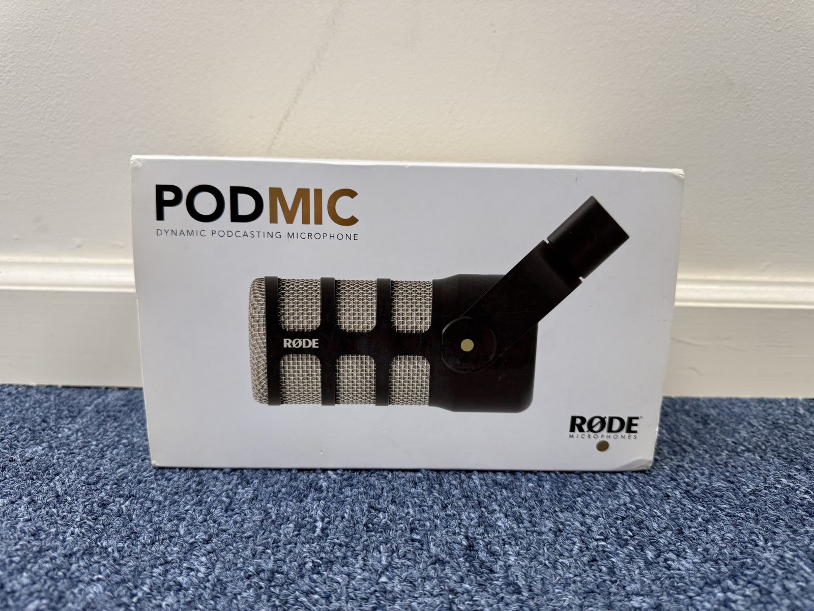 RØDE PodMic Dynamic Podcasting Microphone